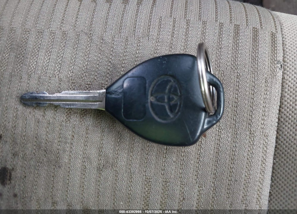 2011 TOYOTA RAV4 VIN: 2T3BF4DV1BW125687
