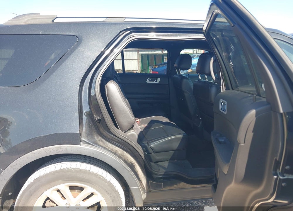 2011 FORD EXPLORER VIN: 1FMHK7D8XBGA39075