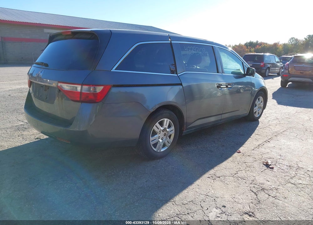 2011 HONDA ODYSSEY VIN: 5FNRL5H24BB047831