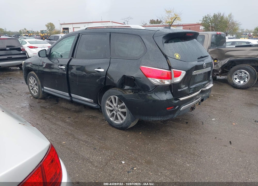 2015 NISSAN PATHFINDER VIN: 5N1AR2MM8FC630712