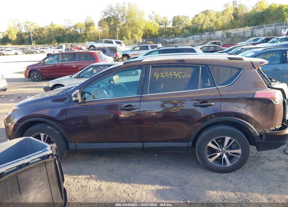 2016 TOYOTA RAV4 VIN: 2T3RFREV8GW526929