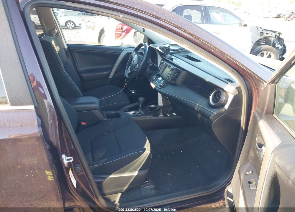 2016 TOYOTA RAV4 VIN: 2T3RFREV8GW526929