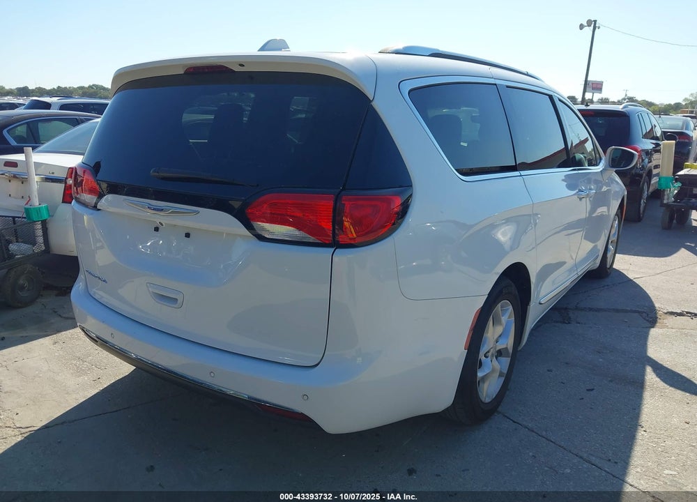 2018 CHRYSLER PACIFICA TOURING L PLUS VIN: 2C4RC1EG5JR247886
