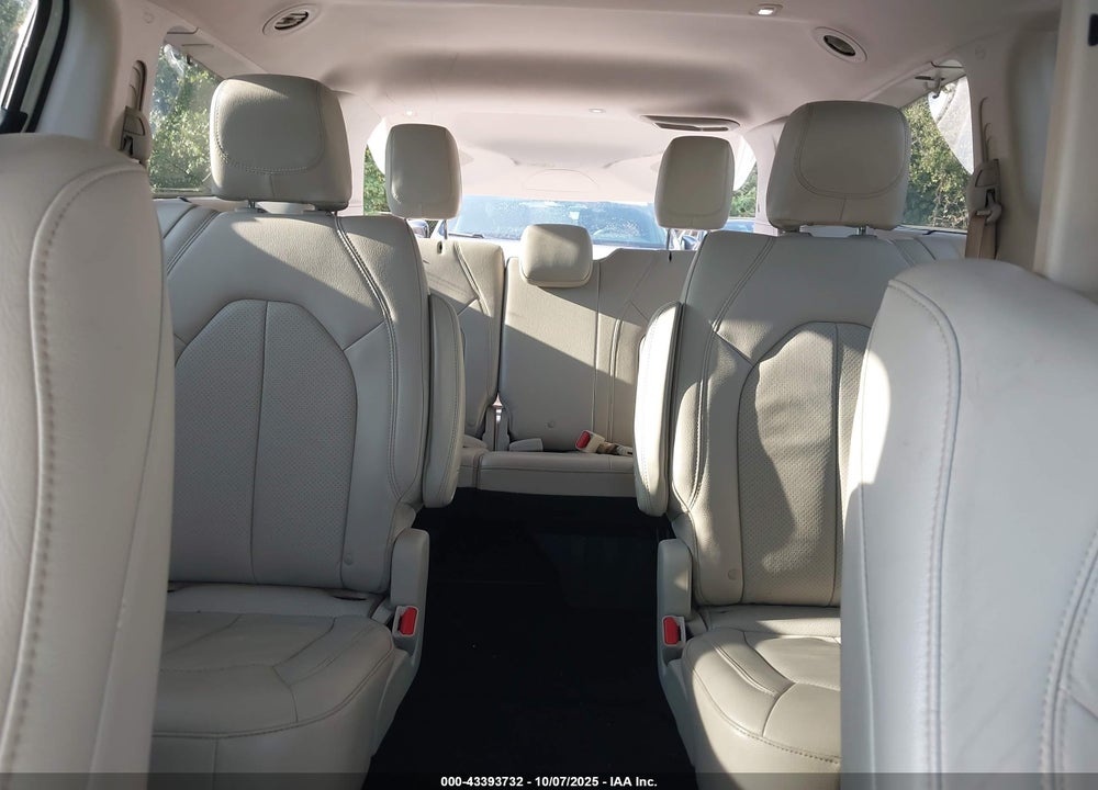 2018 CHRYSLER PACIFICA TOURING L PLUS VIN: 2C4RC1EG5JR247886