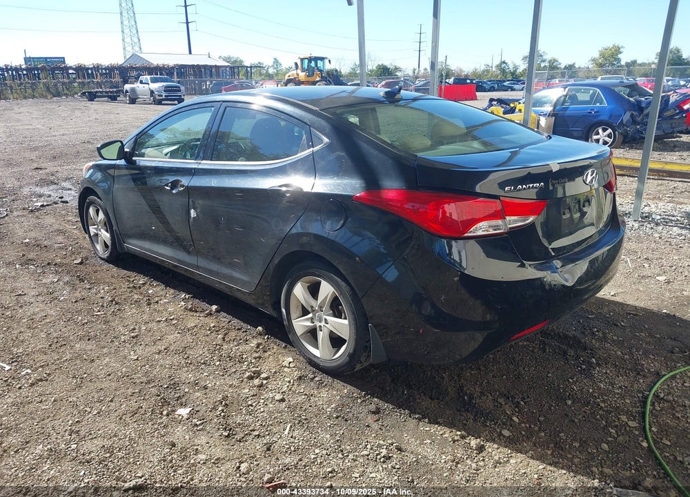 2013 HYUNDAI ELANTRA VIN: KMHDH4AE9DU644005