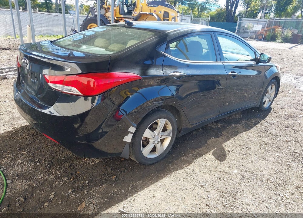 2013 HYUNDAI ELANTRA VIN: KMHDH4AE9DU644005