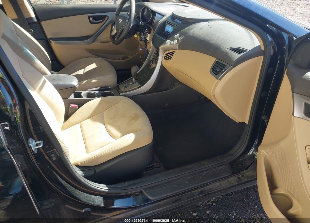 2013 HYUNDAI ELANTRA VIN: KMHDH4AE9DU644005