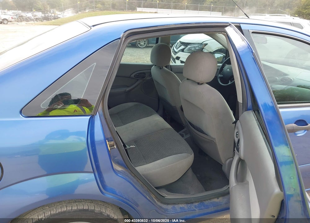 2002 FORD FOCUS ZTS VIN: 1FAFP38372W225785
