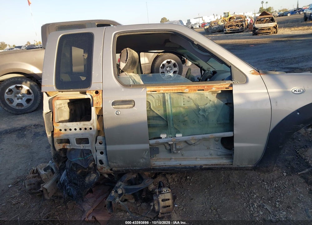 2002 NISSAN FRONTIER XE VIN: 1N6DD26SX2C329555