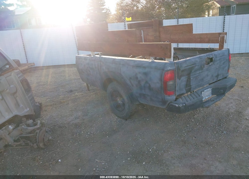 2002 NISSAN FRONTIER XE VIN: 1N6DD26SX2C329555