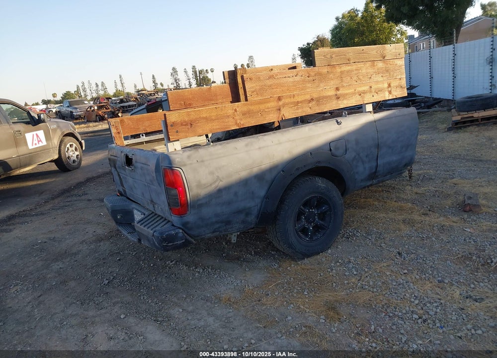 2002 NISSAN FRONTIER XE VIN: 1N6DD26SX2C329555