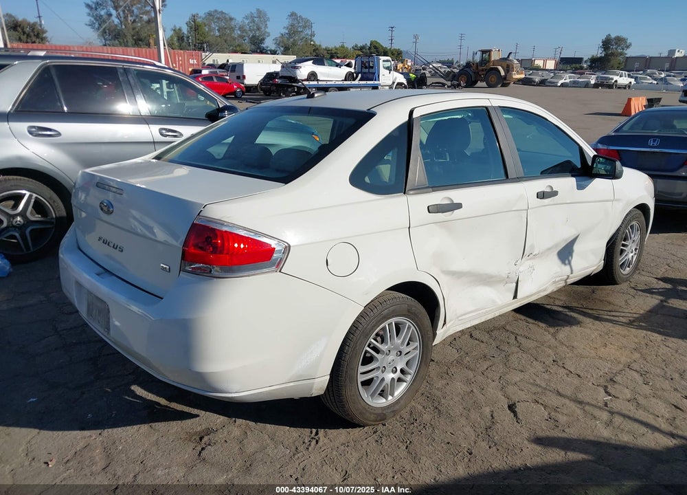 2011 FORD FOCUS SE VIN: 1FAHP3FNXBW166728