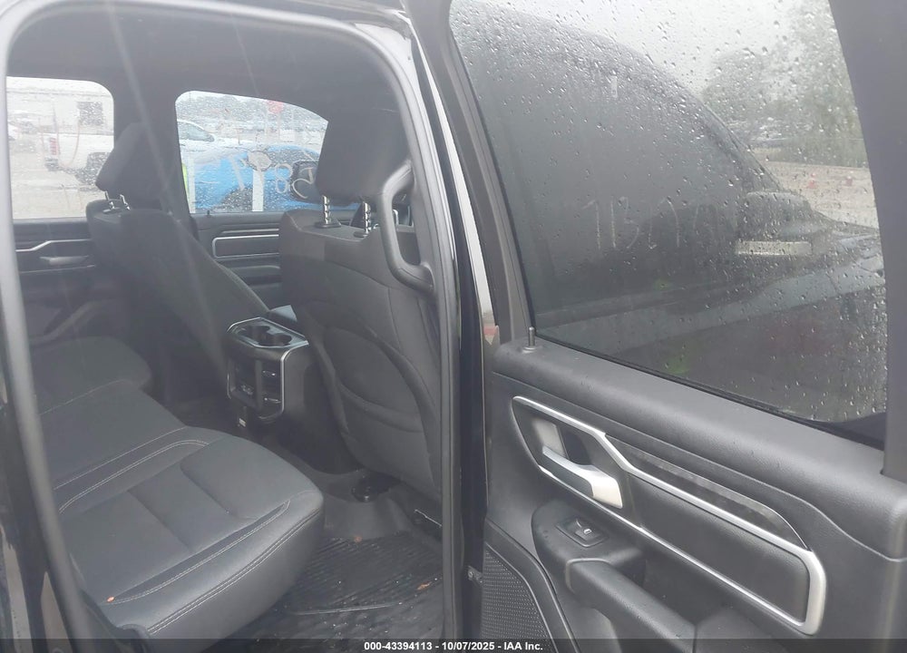 2021 RAM 1500 BIG HORN 4X4 6'4 BOX VIN: 1C6RRFBG2MN834670