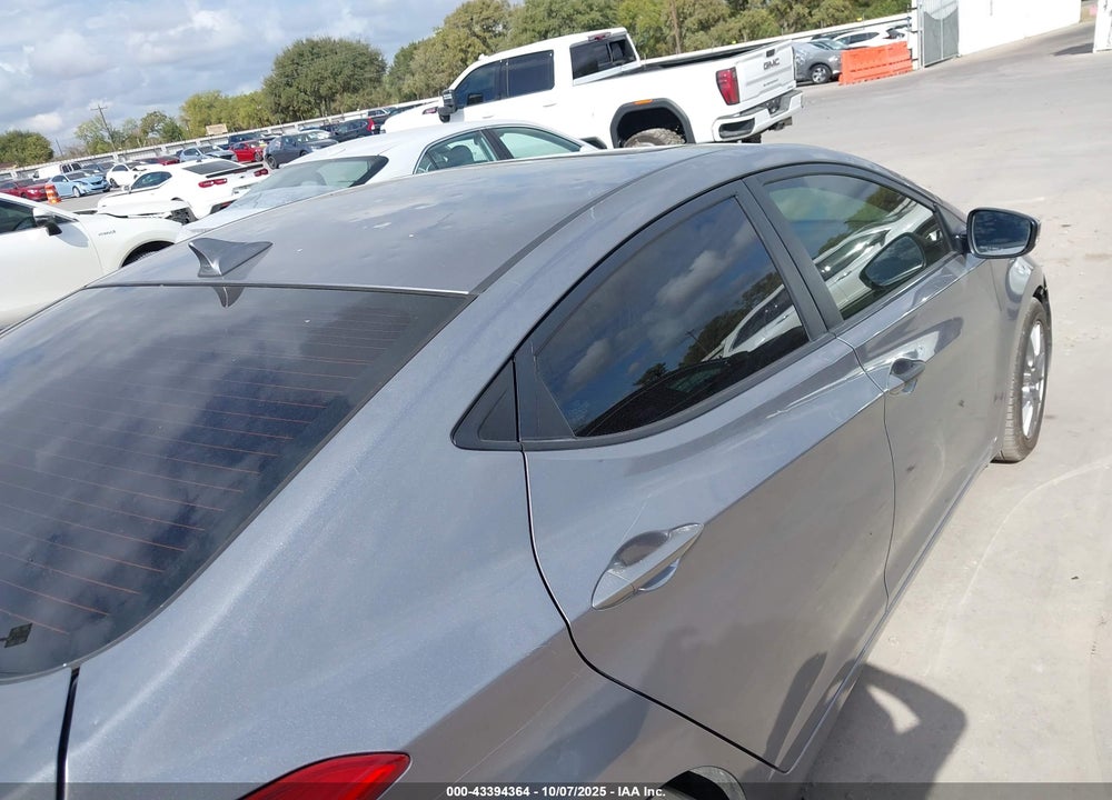 2012 HYUNDAI ELANTRA VIN: KMHDH4AE5CU276498