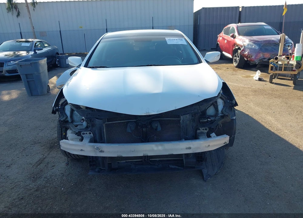2014 HYUNDAI AZERA VIN: KMHFH4JG4EA420105