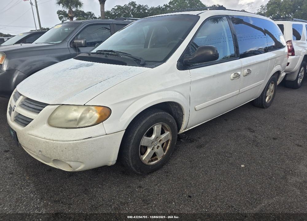 2005 DODGE GRAND CARAVAN SXT VIN: 2D4GP44L45R277109