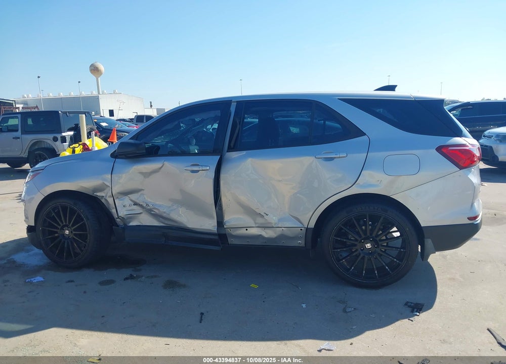 2018 CHEVROLET EQUINOX LS VIN: 2GNAXHEV6J6136362