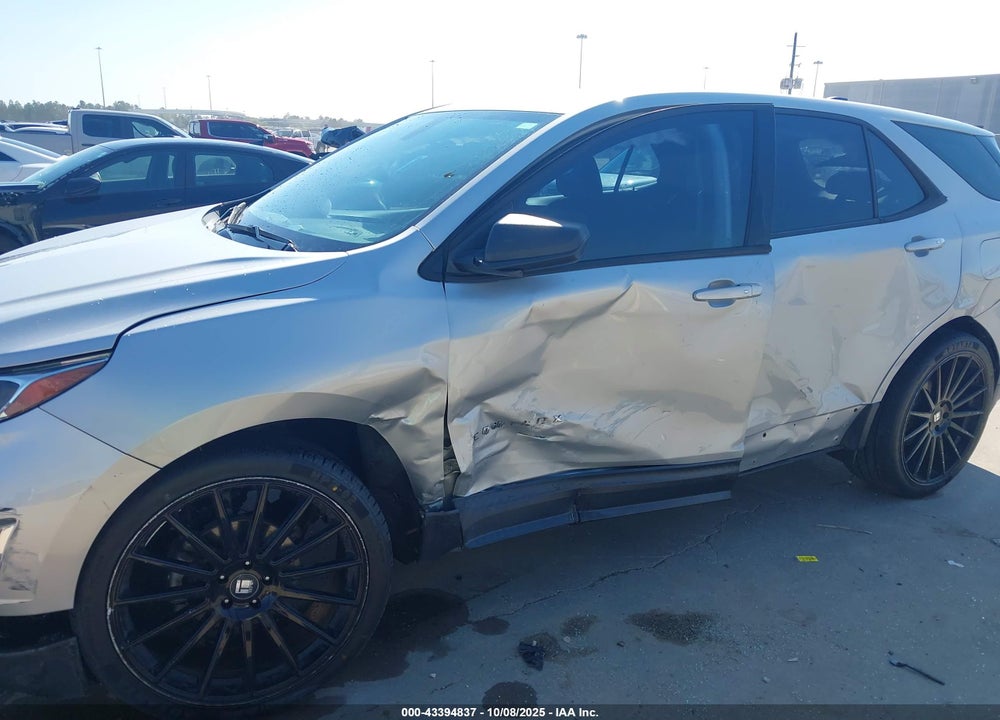 2018 CHEVROLET EQUINOX LS VIN: 2GNAXHEV6J6136362