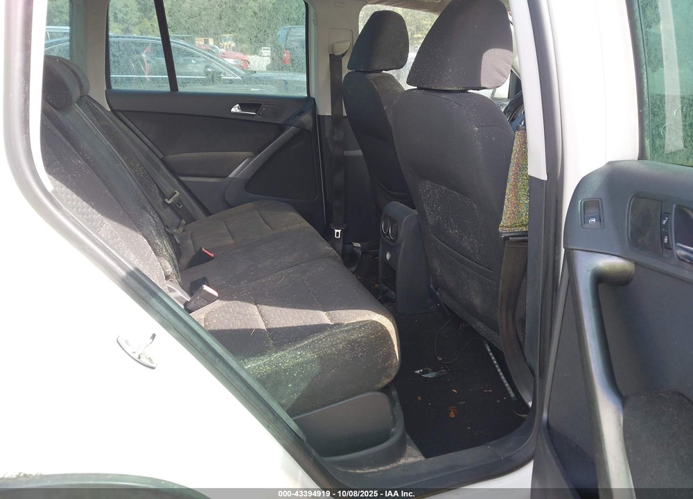 2009 VOLKSWAGEN TIGUAN SE VIN: WVGAV75N59W526987