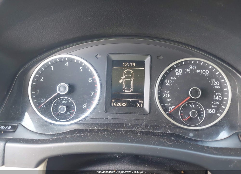 2015 VOLKSWAGEN TIGUAN VIN: WVGAV7AX8FW600258