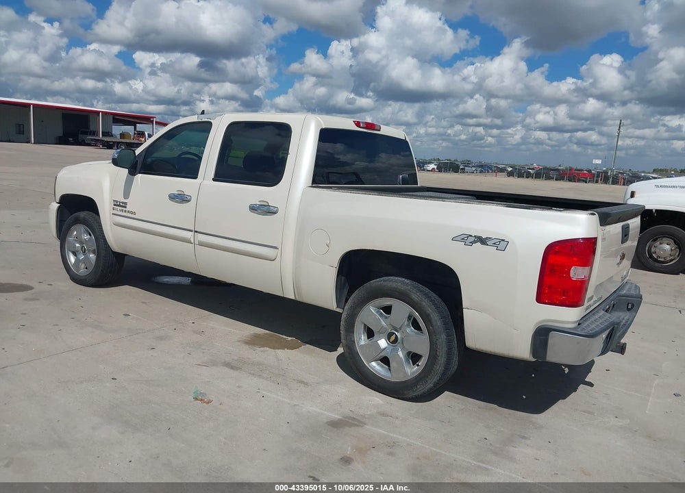 2011 CHEVROLET SILVERADO 1500 LT VIN: 3GCPKSE33BG259362
