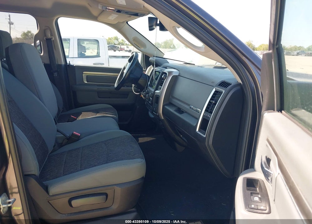 2018 RAM 1500 BIG HORN 4X4 6'4 BOX VIN: 1C6RR7GT8JS312232