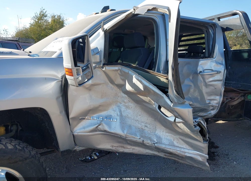 2018 CHEVROLET SILVERADO 3500HD LT VIN: 1GC4KZCY4JF184245