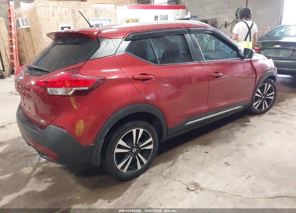 2018 NISSAN KICKS VIN: 3N1CP5CU2JL497242