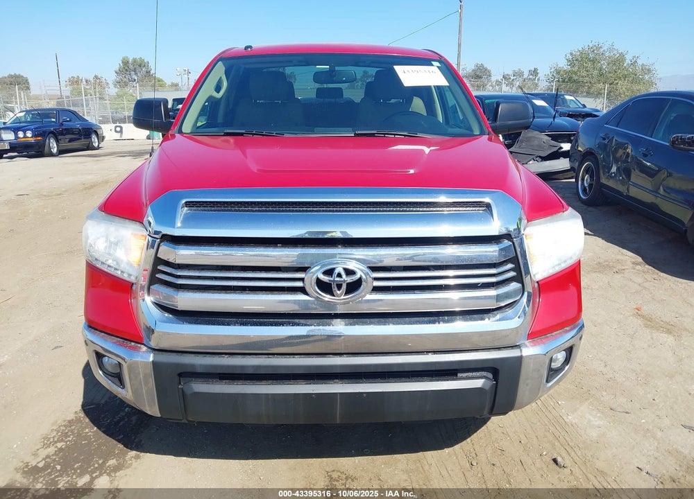 2017 TOYOTA TUNDRA SR5 4.6L V8 VIN: 5TFEM5F12HX121428