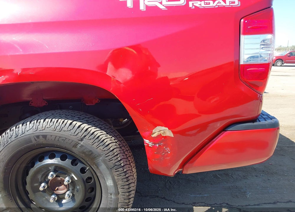 2017 TOYOTA TUNDRA SR5 4.6L V8 VIN: 5TFEM5F12HX121428