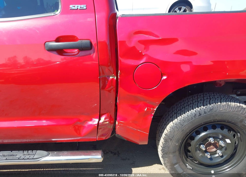 2017 TOYOTA TUNDRA SR5 4.6L V8 VIN: 5TFEM5F12HX121428