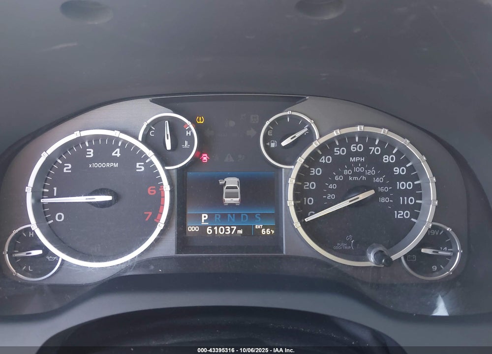 2017 TOYOTA TUNDRA SR5 4.6L V8 VIN: 5TFEM5F12HX121428