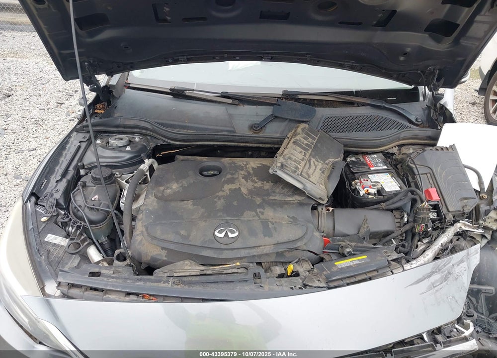 2017 INFINITI QX30 LUXURY VIN: SJKCH5CR7HA032945