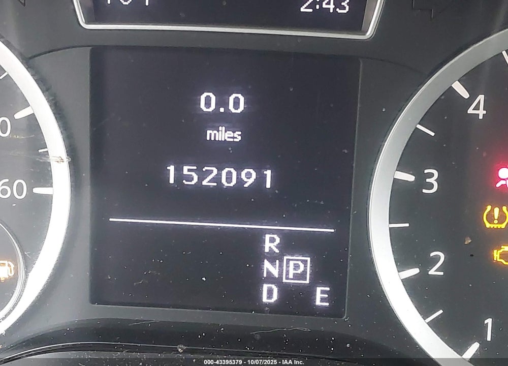 2017 INFINITI QX30 LUXURY VIN: SJKCH5CR7HA032945