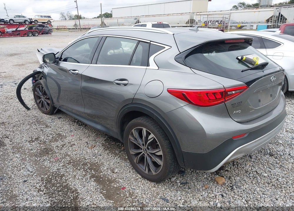 2017 INFINITI QX30 LUXURY VIN: SJKCH5CR7HA032945
