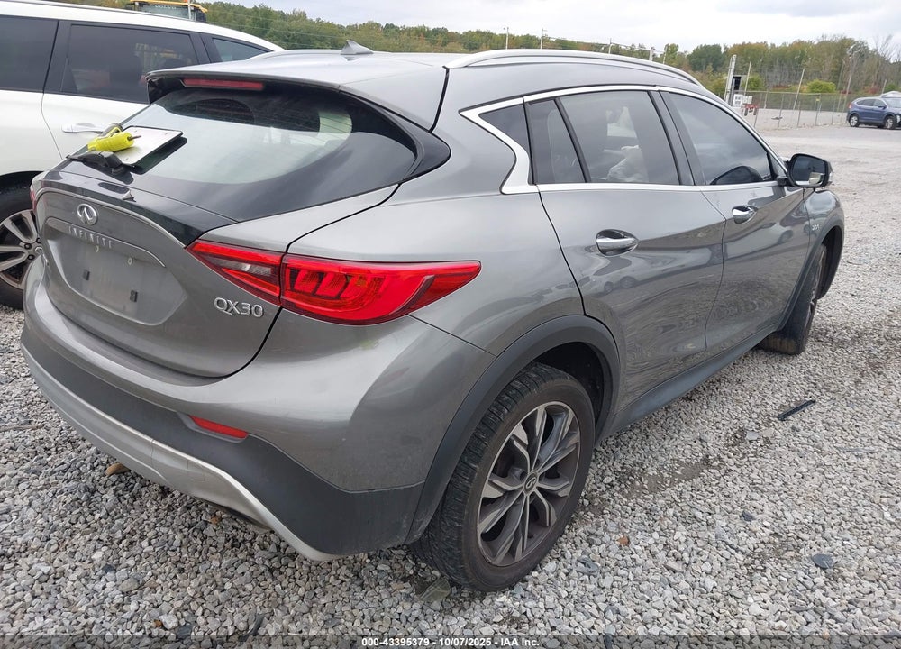 2017 INFINITI QX30 LUXURY VIN: SJKCH5CR7HA032945