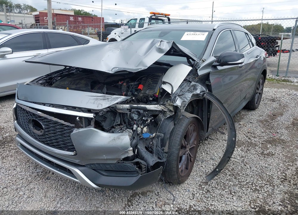 2017 INFINITI QX30 LUXURY VIN: SJKCH5CR7HA032945