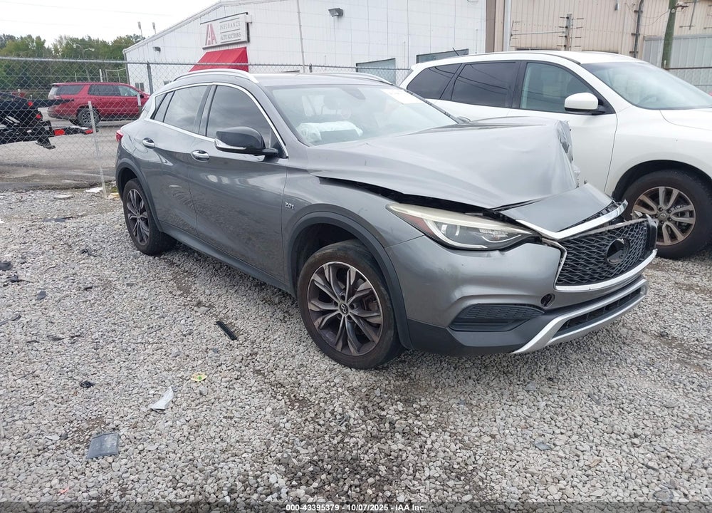 2017 INFINITI QX30 LUXURY VIN: SJKCH5CR7HA032945