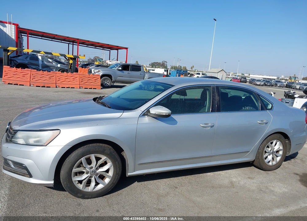 2016 VOLKSWAGEN PASSAT VIN: 1VWAT7A34GC027012
