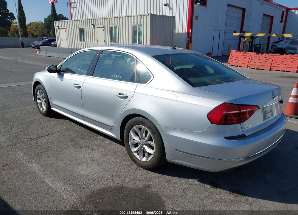 2016 VOLKSWAGEN PASSAT VIN: 1VWAT7A34GC027012