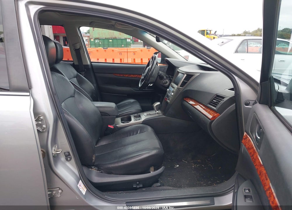 2011 SUBARU OUTBACK 2.5I LIMITED VIN: 4S4BRBLC8B3383327
