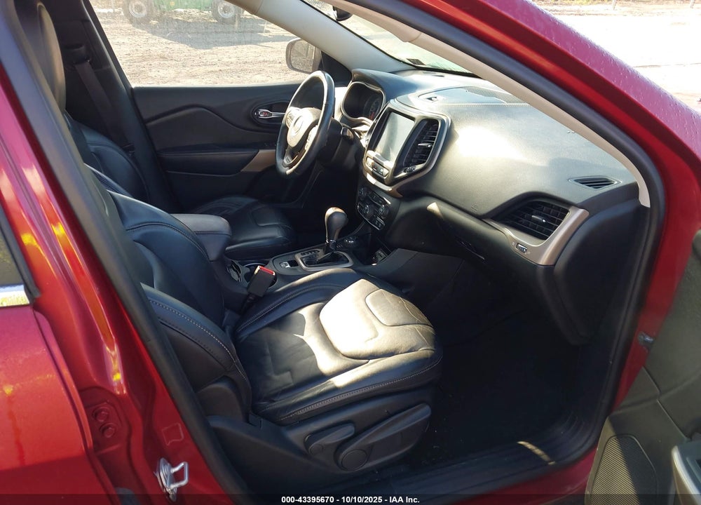 2017 JEEP CHEROKEE VIN: 1C4PJMDB5HW581874