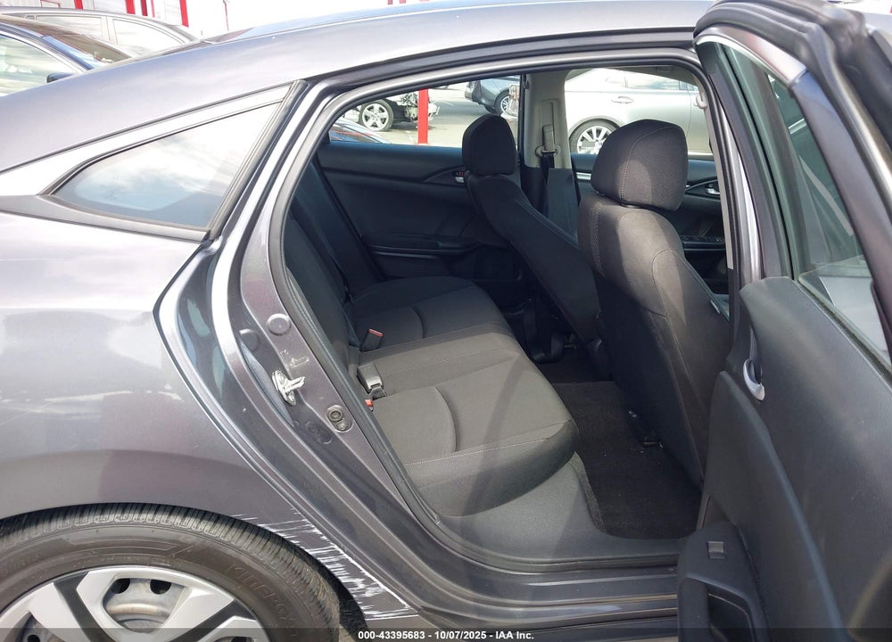 2018 HONDA CIVIC LX VIN: 2HGFC2F58JH547984