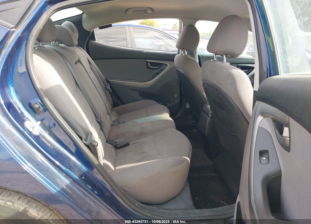 2015 HYUNDAI ELANTRA VIN: 5NPDH4AE1FH651001