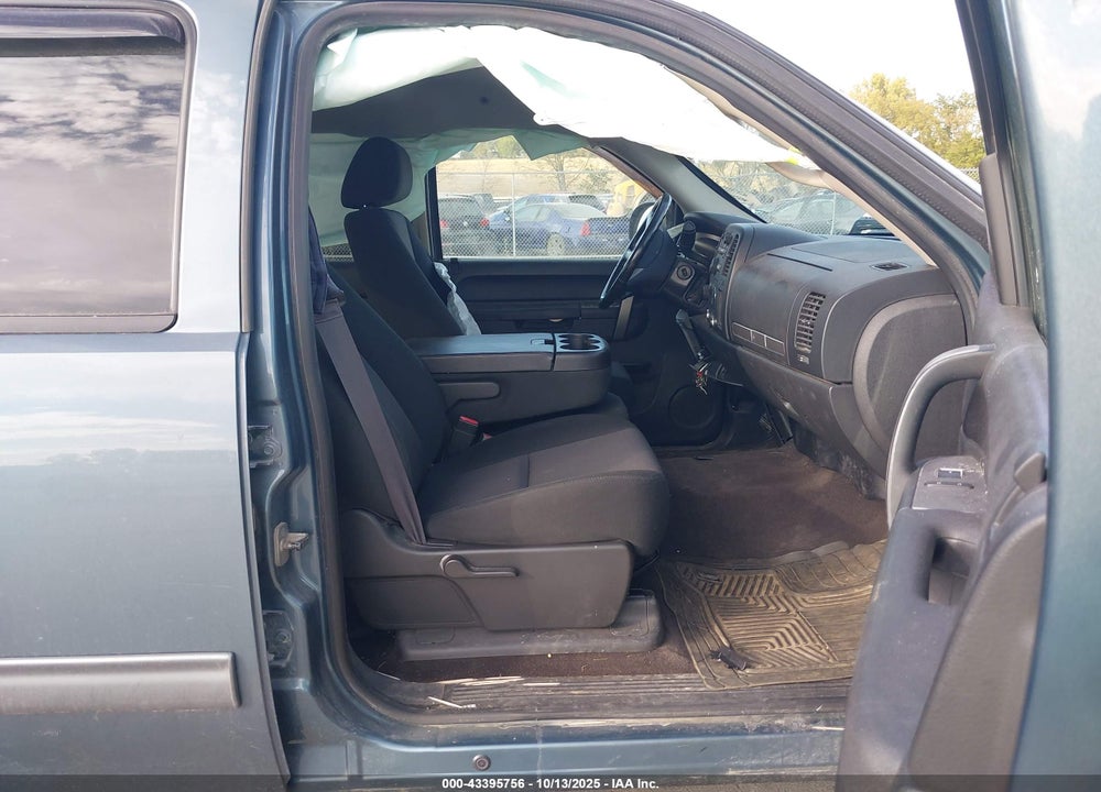 2013 CHEVROLET SILVERADO 1500 VIN: 3GCPKSE75DG117858