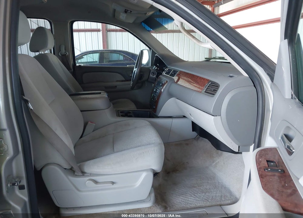2007 CHEVROLET TAHOE VIN: 1GNFC13007J250689