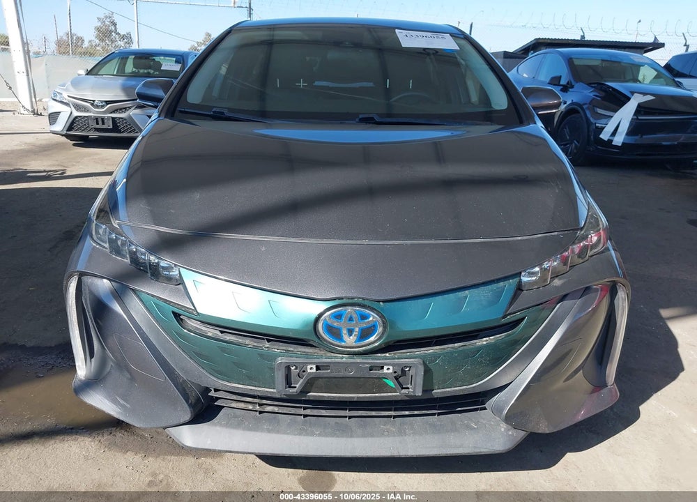 2018 TOYOTA PRIUS PRIME VIN: JTDKARFPXJ3104221