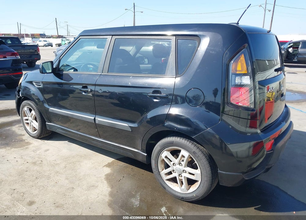 2011 KIA SOUL VIN: KNDJT2A22B7283339