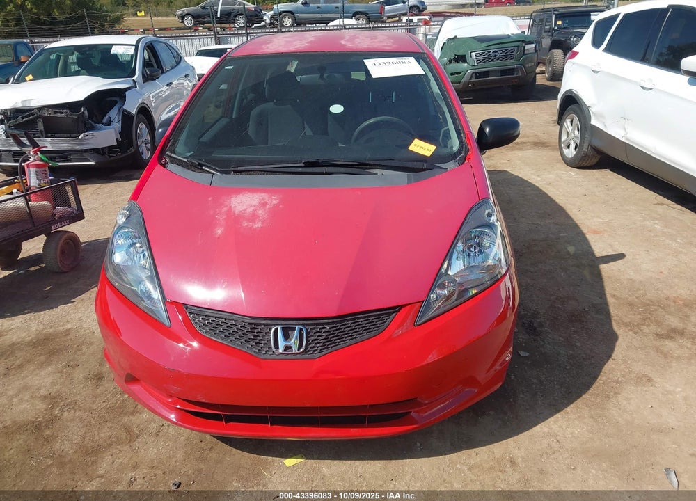 2009 HONDA FIT VIN: JHMGE882X9S014265