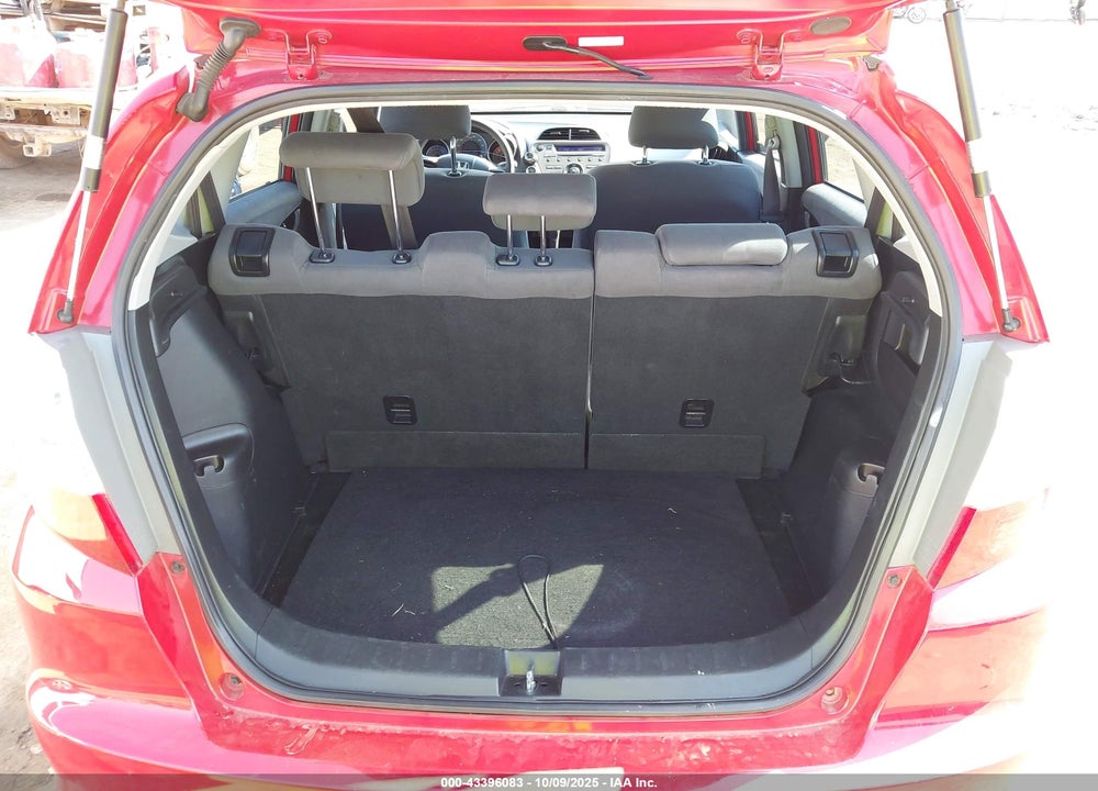 2009 HONDA FIT VIN: JHMGE882X9S014265